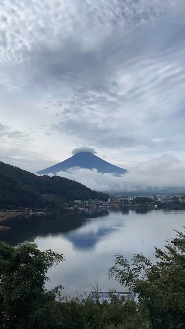 2025年10月20日 8:50 am.
#timelapse #miznohotel #mizunohotel #fujisan #mtfuji #kawaguchiko #amazingview #skybar #japantravels #hotel #livecamera #niceview #rooftopbar #nicehotel #湖のホテル #富士山 #河口湖
 http://www.mzn.jp/
https://www.youtube.com/c/officialmiznohotel/live