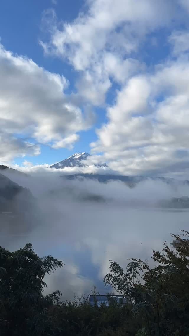 2025年10月27日 7:28 am.

#timelapse #miznohotel #mizunohotel #fujisan #mtfuji #kawaguchiko #amazingview #skybar #japantravels #hotel #livecamera #niceview #rooftopbar #nicehotel #湖のホテル　#富士山　#河口湖

 http://www.mzn.jp/
https://www.youtube.com/c/officialmiznohotel/live