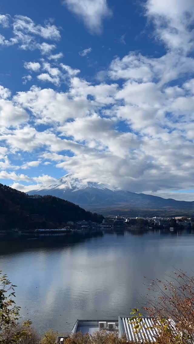 2024年11月24日 7:12 am.

#timelapse #miznohotel #mizunohotel #fujisan #mtfuji #kawaguchiko #amazingview #skybar #japantravels #hotel #livecamera #niceview #rooftopbar #nicehotel #湖のホテル　#富士山　#河口湖

 http://www.mzn.jp/
https://www.youtube.com/c/officialmiznohotel/live