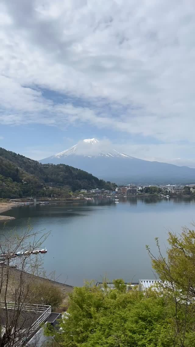 2026年4月20日 8:45 am.

#timelapse #miznohotel #mtfuji #skybar #湖のホテル　

 http://www.mzn.jp/
https://www.youtube.com/c/officialmiznohotel/live