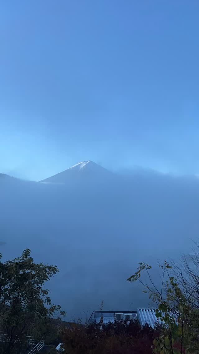 2025年11月24日 7:28 am.

#timelapse #miznohotel #mizunohotel #fujisan #mtfuji #kawaguchiko #amazingview #skybar #japantravels #hotel #livecamera #niceview #rooftopbar #nicehotel #湖のホテル　#富士山　#河口湖

 http://www.mzn.jp/
https://www.youtube.com/c/officialmiznohotel/live