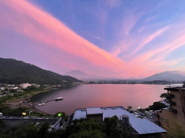 🛠️【休館のお知らせ｜June Closure Notice】

湖のホテルは、館内メンテナンスのため
2026年6月15日（月）〜6月19日（金）の期間、休館とさせていただきます。

より心地よい滞在をお届けするための準備期間として、
何卒ご理解いただけますと幸いです。
6月20日（土）以降のご宿泊は通常通りご予約可能です。

ご予約お待ちしております。

⸻

Mizno Hotel will be temporarily closed for maintenance
from June 15 (Mon) to June 19 (Fri), 2026.

Thank you for your understanding as we take this time
to prepare an even more comfortable stay for you.
Reservations are available as usual from June 20 (Sat) onward.

We look forward to welcoming you.

#miznohotel #mizunohotel #fujisan #mtfuji #kawaguchiko #amazingview #skybar #japantravels #livecamera #nicehotel #湖のホテル #富士山 #河口湖 #山梨